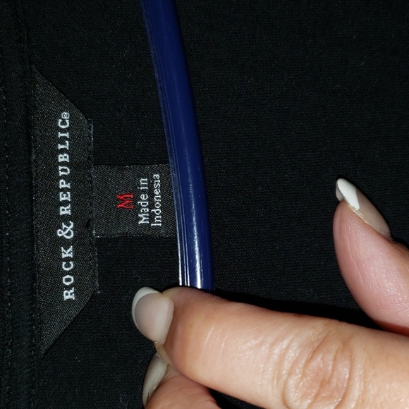 Like New! Worn Once! R&R high-low shirt - Picture 3 of 9